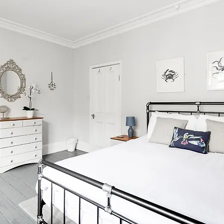 Rovers' Retreat George Street בית נופש *