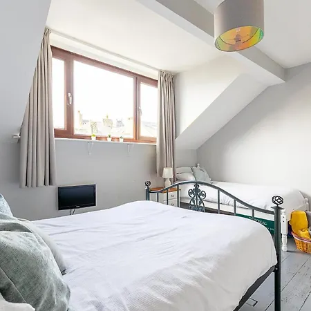 Rovers' Retreat George Street בית נופש