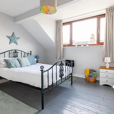 Rovers' Retreat George Street * Whitby